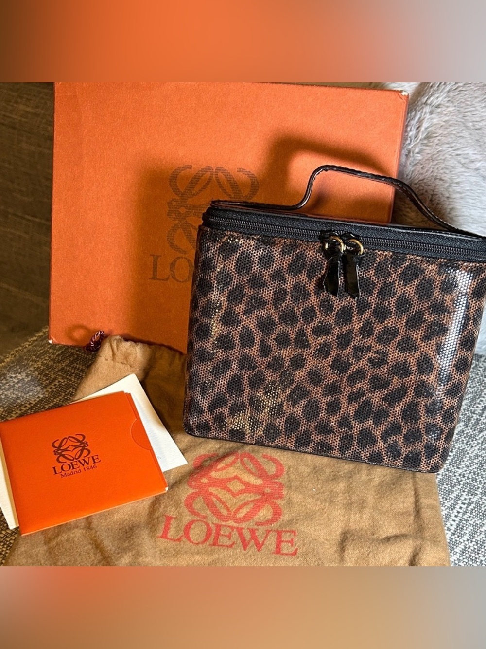 🇺🇸Price Drop Loewe Animal Print cosmetic Bag with COA